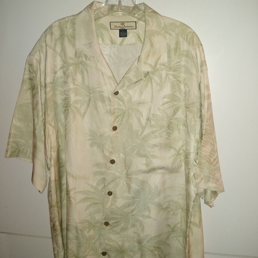 Vintage Tommy Bahama shirt from early 2000s